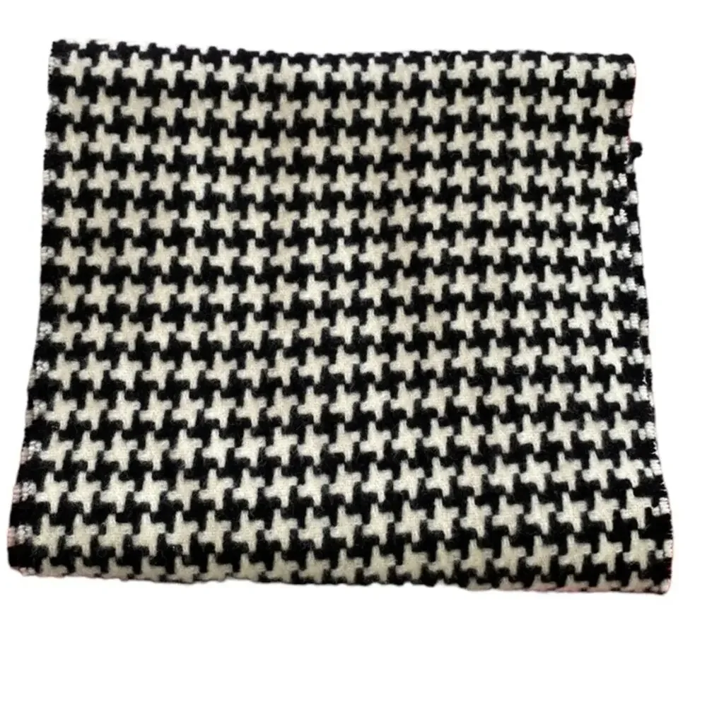 Burberry London Houndstooth Wool Scarf - Picture 2 of 5